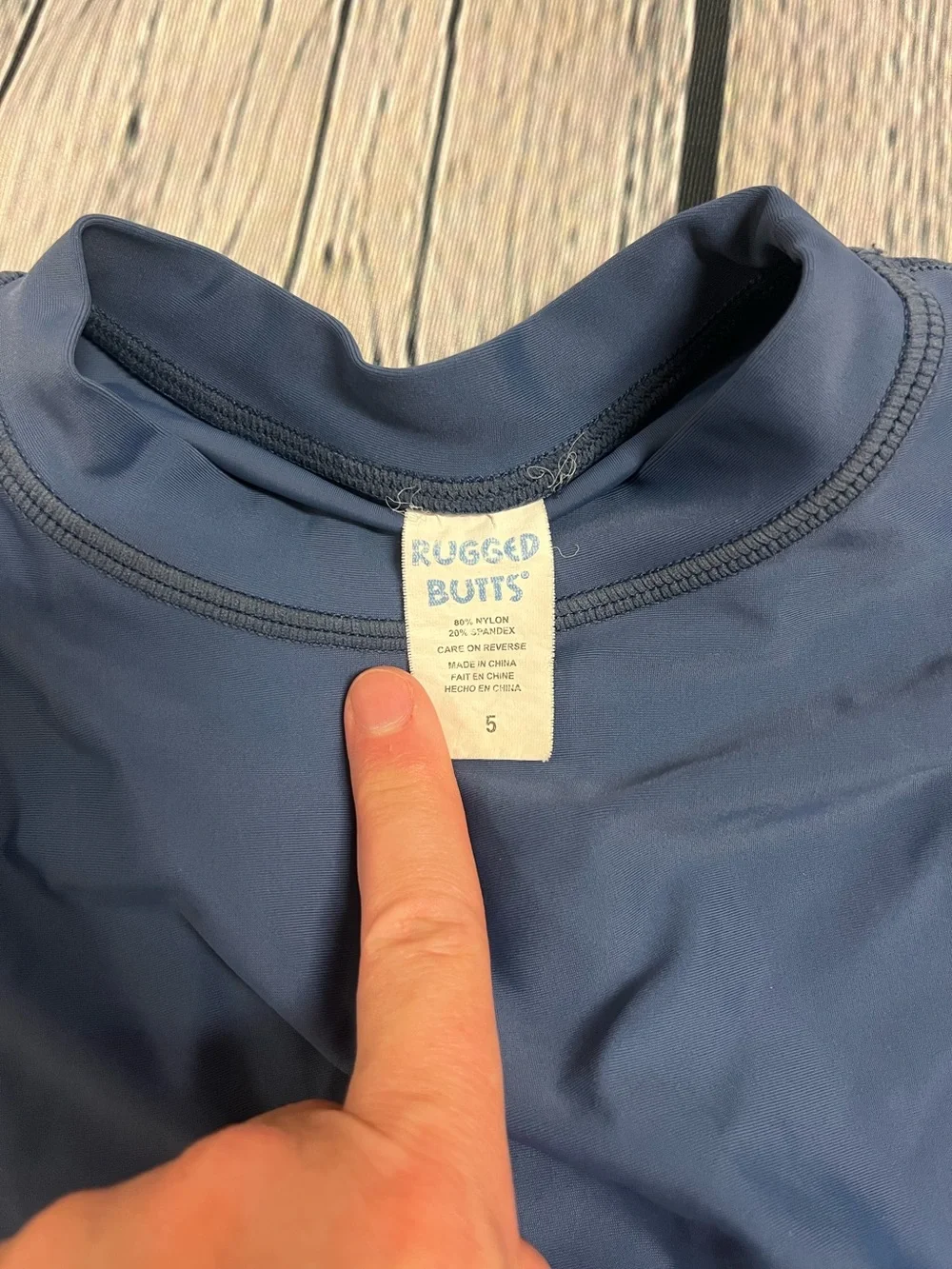 Rugged Butts long sleeve rash guard size 5